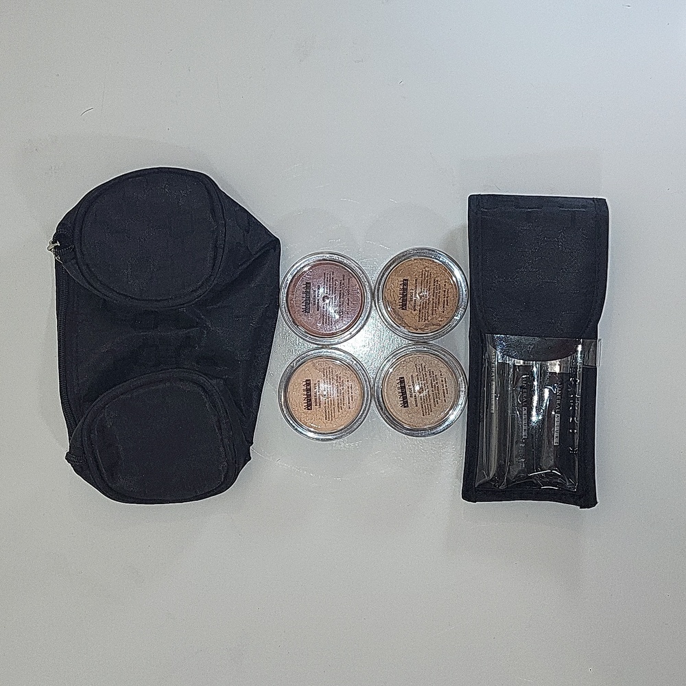 NWOT Mineral Allure Loose Powder Mineral Makeup Kit